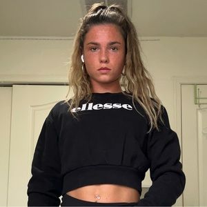 Black Ellesse cropped sweatshirt